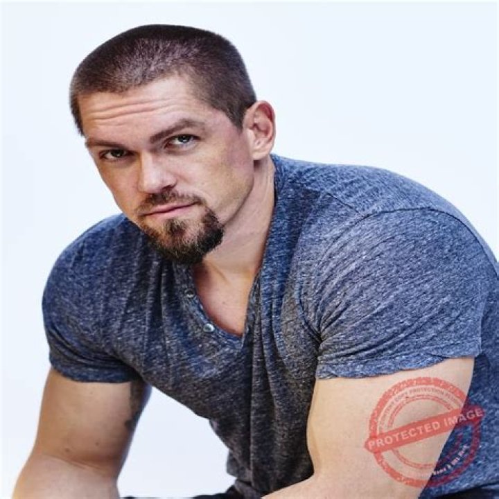 
Bryan Baker Height, Weight, Net Worth, Age, Birthday, Wikipedia, Who, Nationality, Biography 