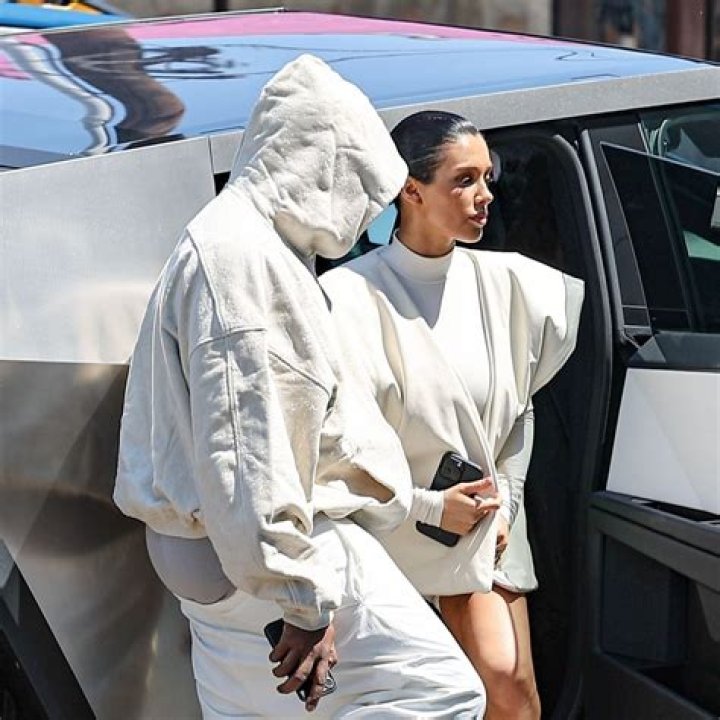 
Kanye West Celebrates Getting Drake’s Support In Instagram Attacks 