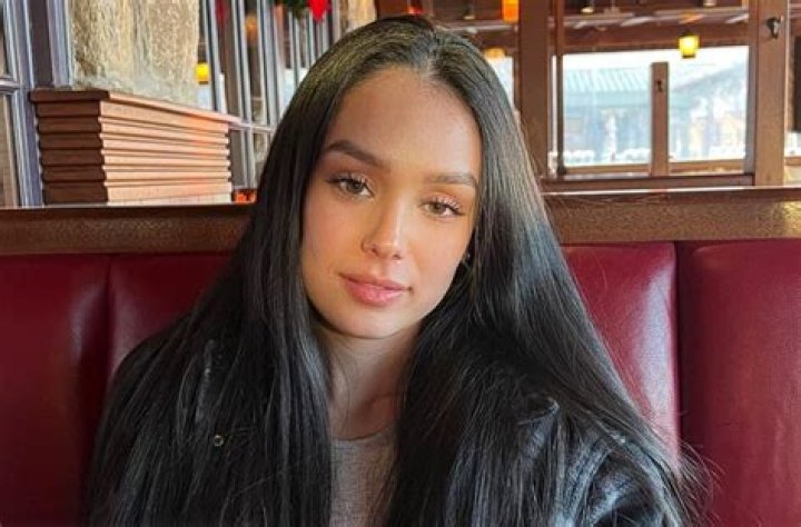 UbedientGirl Height, Weight, Net Worth, Age, Birthday, Wikipedia, Who, Nationality, Biography